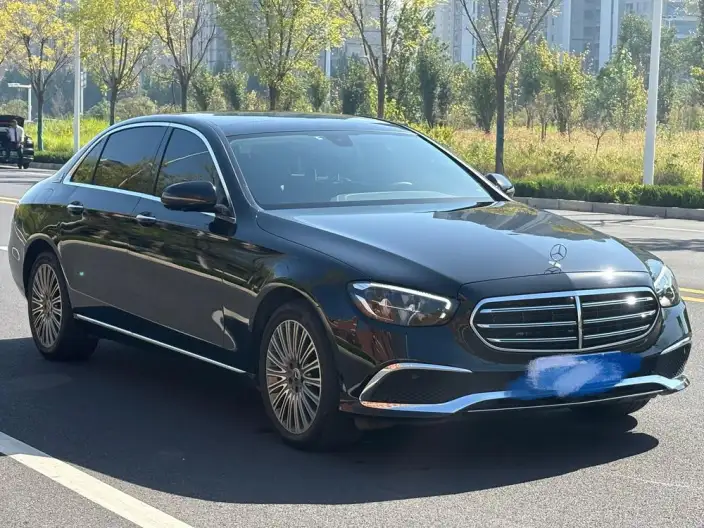 Mercedes-Benz E-Class 2023 Model E 300 L Fashion Model sedan – фото 3