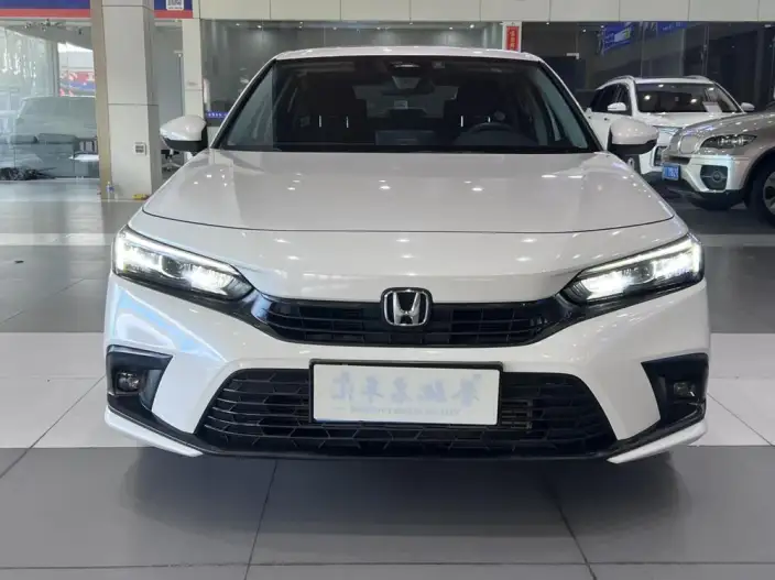 Honda Civic 2022 Model 240TURBO CVT Dynamic Edition – фото 2