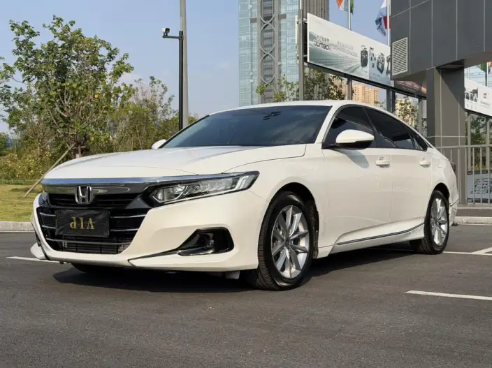Honda Accord 2022 Model 260TURBO Deluxe Edition – фото 1