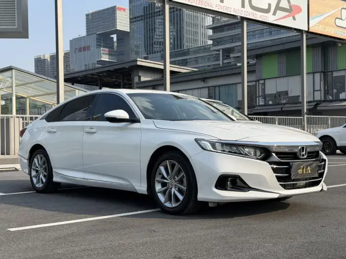 Honda Accord 2022 Model 260TURBO Deluxe Edition – фото 3