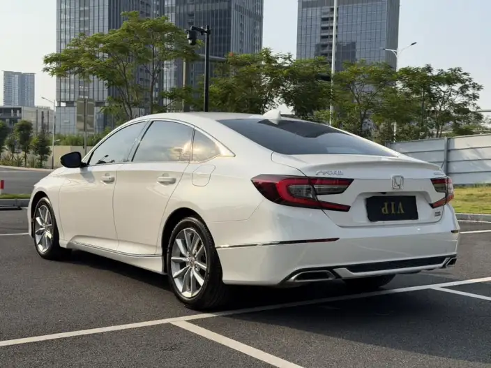 Honda Accord 2022 Model 260TURBO Deluxe Edition – фото 5