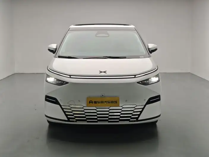 XPeng X9 2025 Model EV 702 4WD High performance Max – фото 2