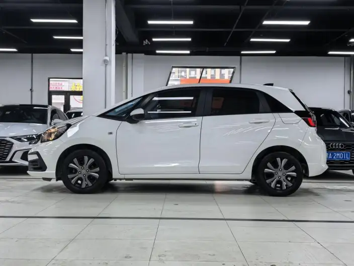 Honda Fit 2022 Model 1.5L CVT Tide Enjoy Skylight Edition – фото 4