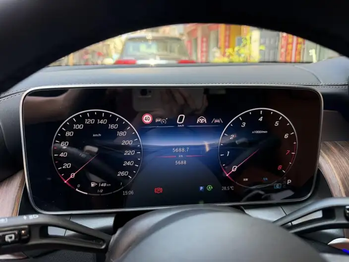 Mercedes-Benz GLC 2026 Model GLC 300 L 4MATIC Dynamic Model 5 seat – фото 6