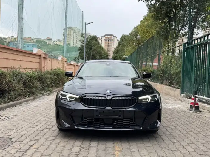 BMW 3 Series 2025 Model 330Li M Sports Night Set – фото 2