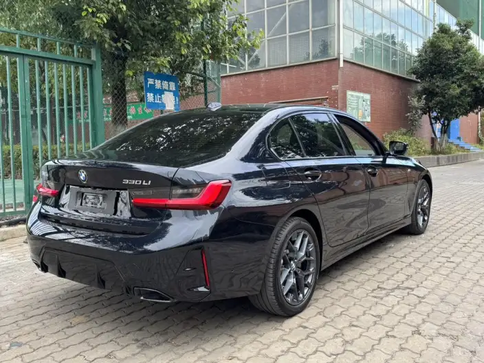 BMW 3 Series 2025 Model 330Li M Sports Night Set – фото 6