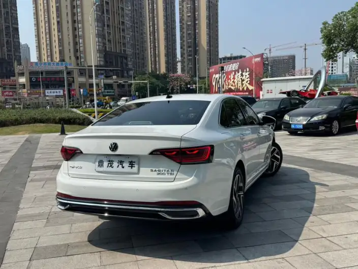Volkswagen Sagitar 2023 Model 300TSI DSG Flying Version – фото 7