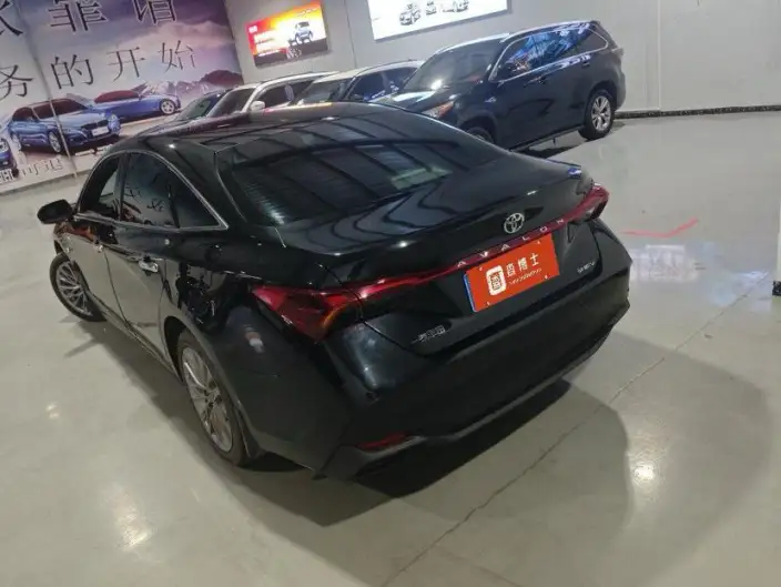 Toyota Avalon 2024 Model Intelligent Hybrid 2.0L E-CVT Deluxe Edition – фото 3