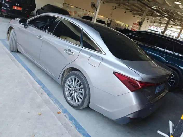 Toyota Avalon 2024 Model Intelligent Hybrid 2.0L E-CVT Deluxe Edition – фото 3