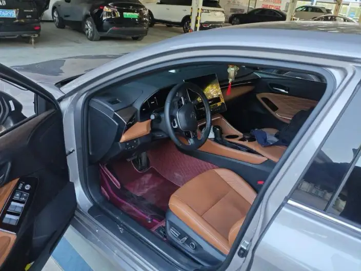 Toyota Avalon 2024 Model Intelligent Hybrid 2.0L E-CVT Deluxe Edition – фото 6