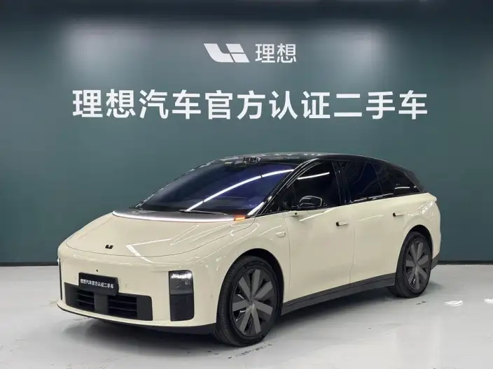 Li Auto i6 2025 Model 4WD Standard Edition – фото 1