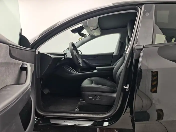 Model Y 2025 Model Rear-wheel drive version – фото 8