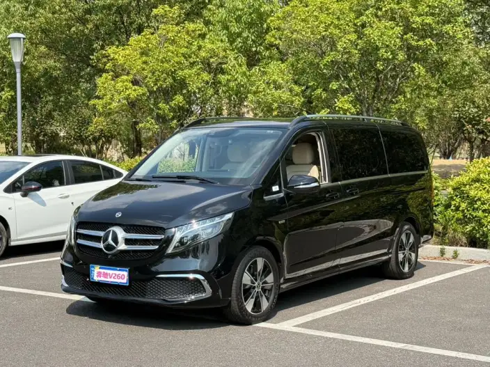Mercedes-Benz V-Class 2022 Model V 260 Premium Edition – фото 1