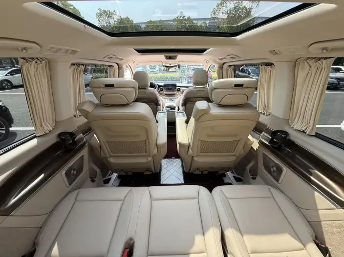 Mercedes-Benz V-Class 2022 Model V 260 Premium Edition – фото 7