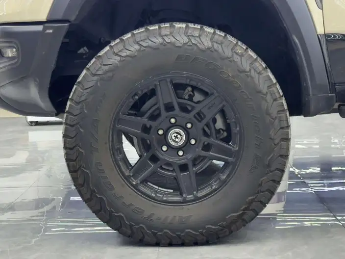 Rampage 2022 Model 6.2T Automatic 4WD 5 seat Parallel Imported – фото 8
