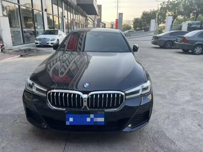 BMW 5 Series 2023 Model Facelift 530Li Exclusive Model M Sports Set – фото 2