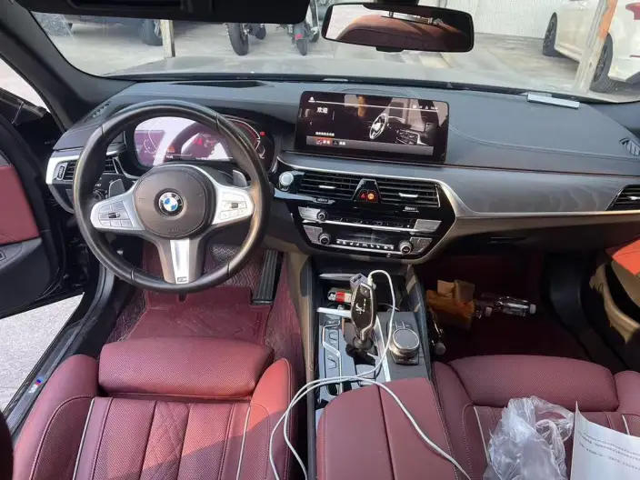 BMW 5 Series 2023 Model Facelift 530Li Exclusive Model M Sports Set – фото 7