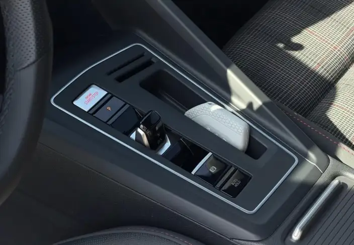 Volkswagen Golf GTI 2023 Model 380TSI DSG GTI – фото 8