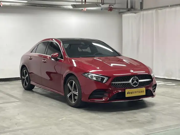 Mercedes-Benz A-class 2023 Model A 200 L Sports sedan Fashion Edition – фото 3