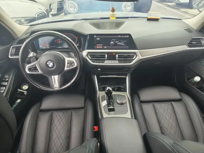 BMW 3 Series 2022 Model 325i M Sports Night Set – фото 7