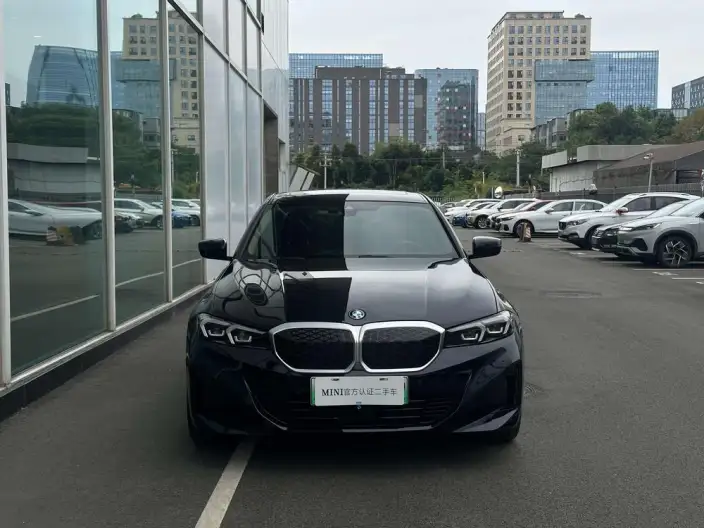 BMW i3 2025 Model eDrive35L – фото 2
