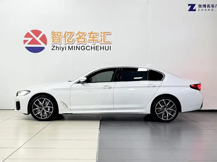 BMW 5 Series 2023 Model 530Li Exclusive Model M Sports Set – фото 4