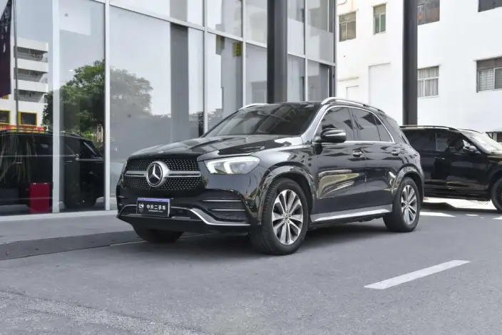 Mercedes-Benz GLE Imported 2022 Model GLE 350 4MATIC Fashion Model – фото 1