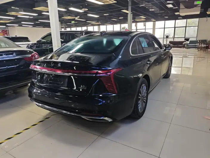 Hongqi H5 2023 Model 2.0T Automatic Smart Flag Enjoy Edition – фото 6