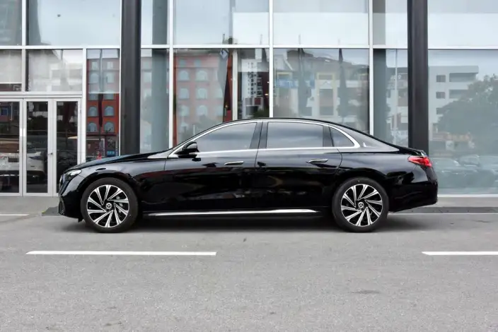Mercedes-Benz E-Class 2025 Model Facelift E 300 L Luxury Model sedan – фото 3