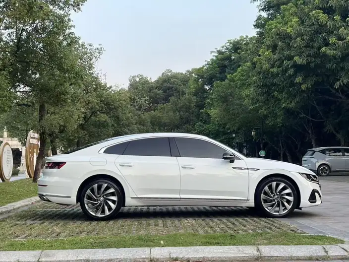 Volkswagen CC 2023 Model 380TSI Eye-catching version – фото 7