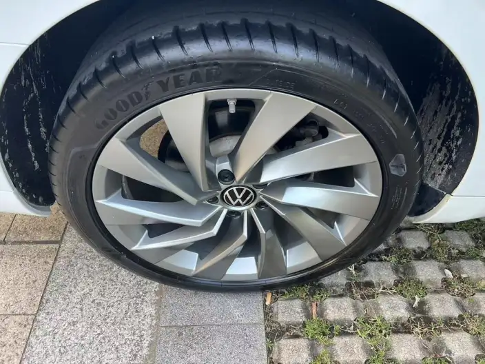 Volkswagen CC 2023 Model 380TSI Eye-catching version – фото 8
