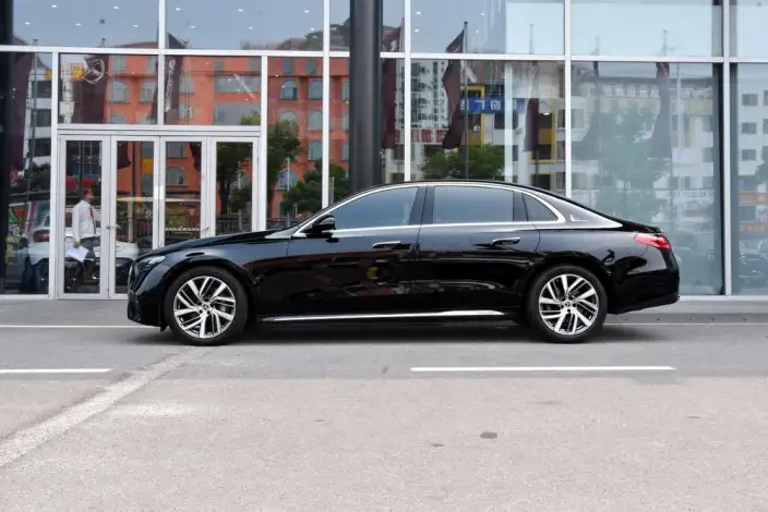 Mercedes-Benz E-Class 2024 Model E 300 L Fashion Model sedan – фото 3