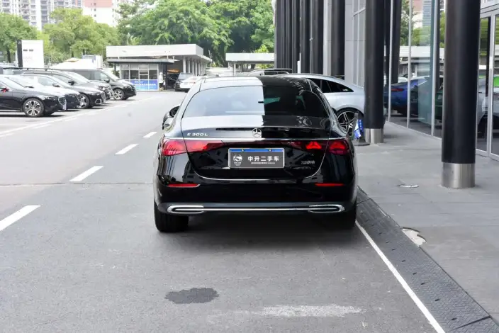 Mercedes-Benz E-Class 2024 Model E 300 L Fashion Model sedan – фото 5