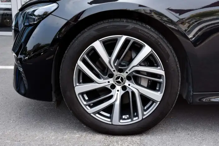 Mercedes-Benz E-Class 2024 Model E 300 L Fashion Model sedan – фото 10