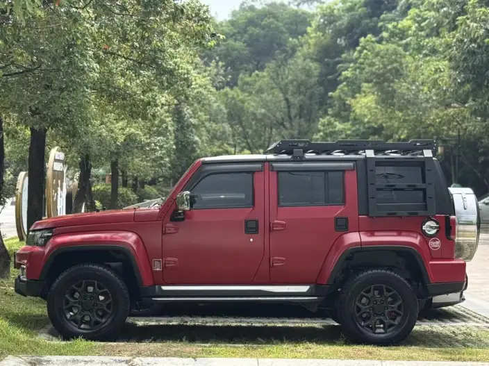 BAIC BJ40 2023 Model 2.0D Automatic 4WD Blade Hero Edition Warrior Model