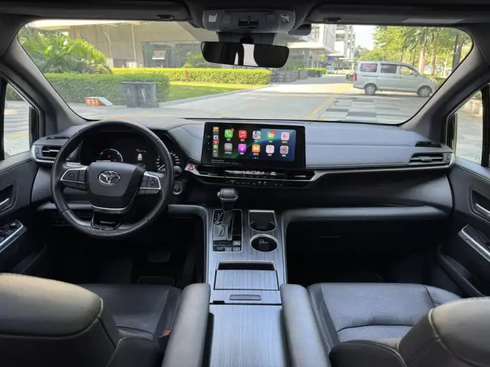 Toyota Sienna 2024 Model Hybrid 2.5L 4WD Premium Edition – фото 8