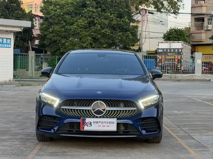 Mercedes-Benz A-class 2022 Model Facelift II A 200 L Sports sedan Fashion Edition – фото 2