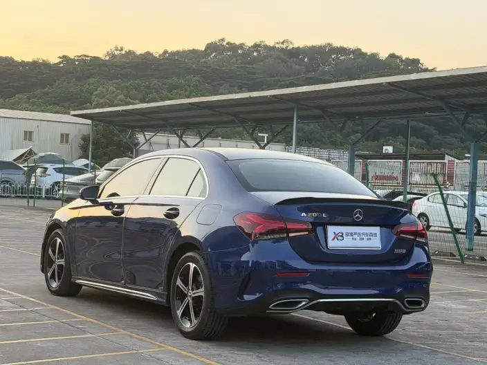 Mercedes-Benz A-class 2022 Model Facelift II A 200 L Sports sedan Fashion Edition – фото 4
