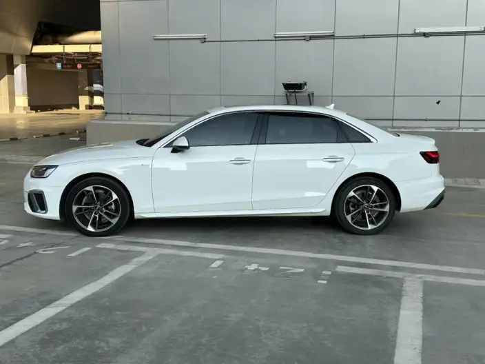 Audi A4 L 2022 Model 40 TFSI Fashion Dynamic Model – фото 3