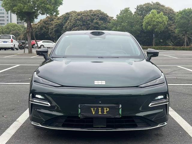 Geely Galaxy E8 PHEV 2025 130km EM-P Explorer Edition