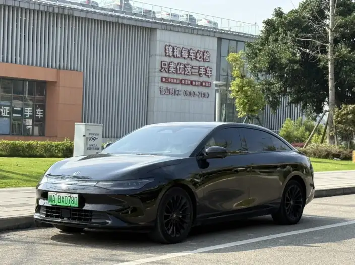 Leapmotor C01 2024 Model EV Edition 525 Exclusive Edition – фото 1