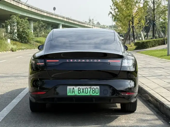 Leapmotor C01 2024 Model EV Edition 525 Exclusive Edition – фото 5