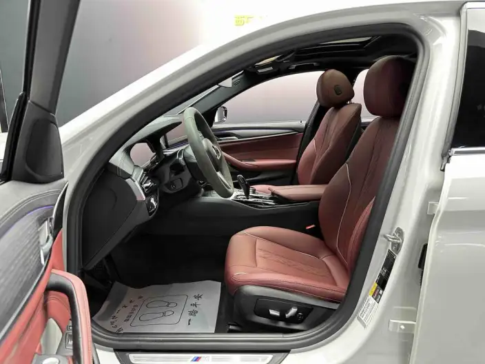 BMW 5 Series PHEV 2022 Model 535Le Luxury Set – фото 6