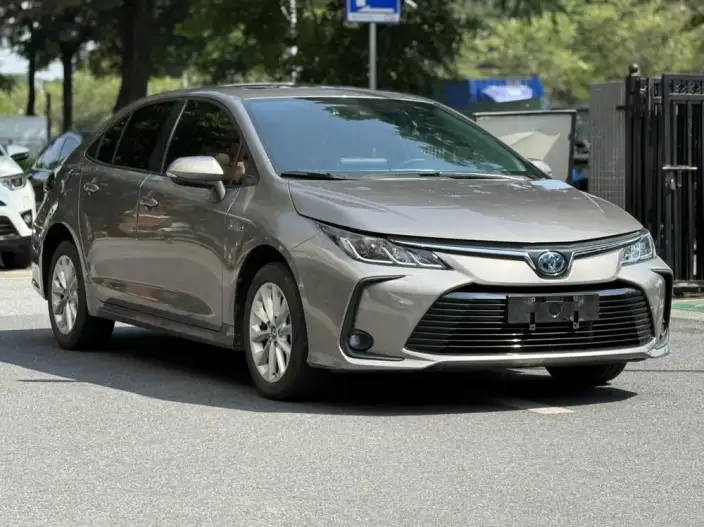 Toyota Corolla 2021 Model Hybrid 1.8L E-CVT Elite Edition – фото 3