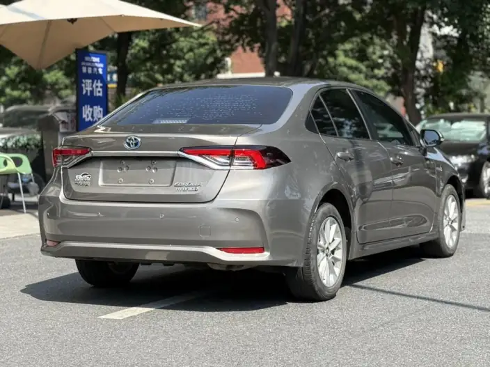 Toyota Corolla 2021 Model Hybrid 1.8L E-CVT Elite Edition – фото 6