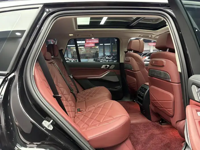 BMW X5 2026 Model xDrive30Li Exclusive Model M Sports Night Set – фото 9