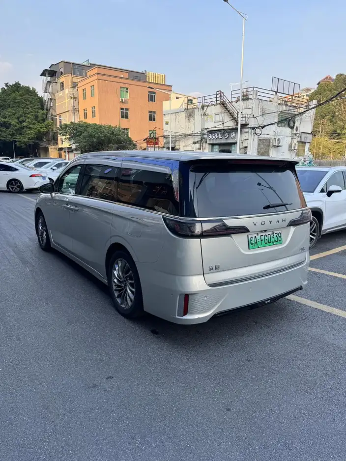 VOYAH Dreamer PHEV 2024 Model Ultra-long Endurance Ultimate Edition – фото 4
