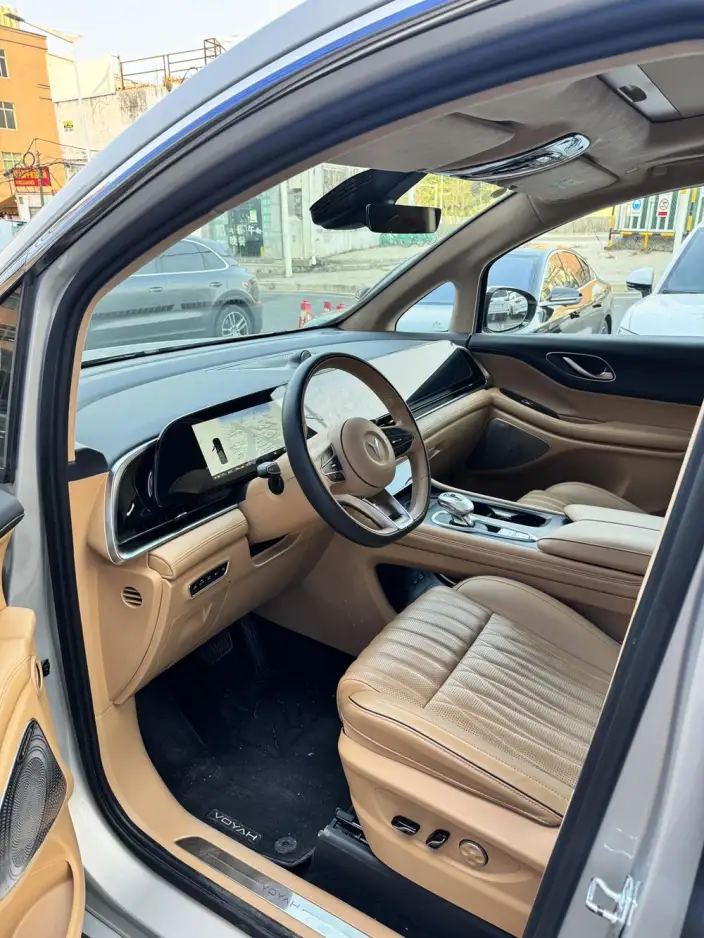 VOYAH Dreamer PHEV 2024 Model Ultra-long Endurance Ultimate Edition – фото 9