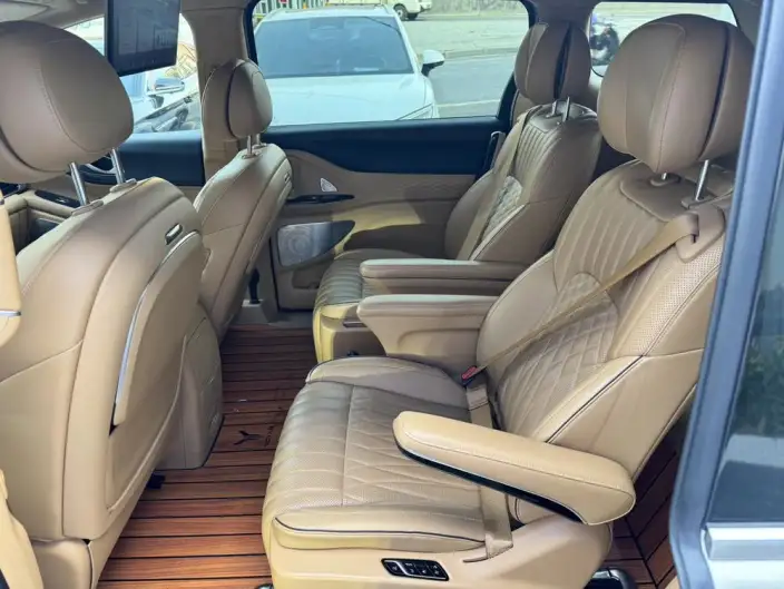VOYAH Dreamer PHEV 2024 Model Ultra-long Endurance Ultimate Edition – фото 10