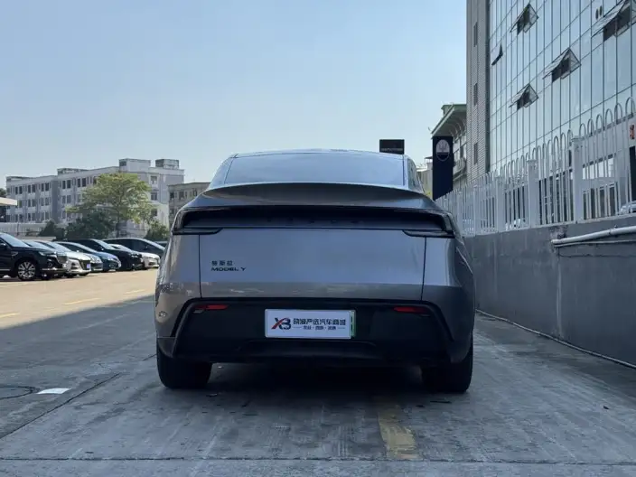 Model Y 2026 Model Rear-wheel drive version – фото 4